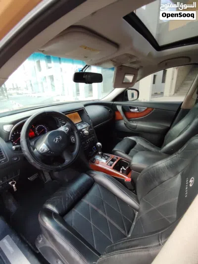 Infiniti FX50 Sport 2