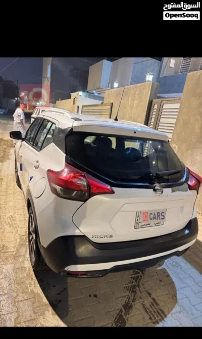 Nissan Kicks S 4