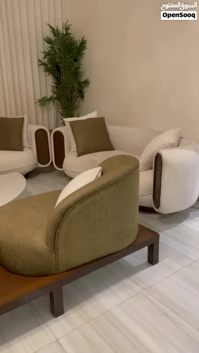 للبيع طقم كنب فاخر بحالة ممتازة 2