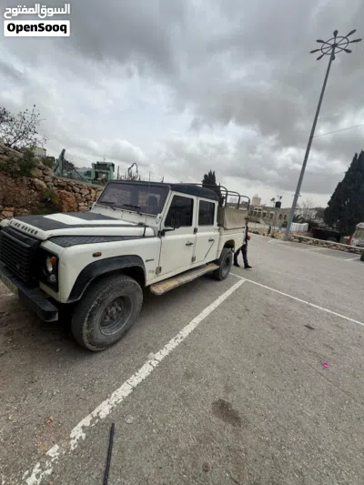 لاند روفر اخرى 2