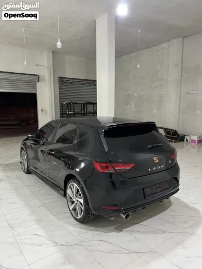 سيات ليون Standard 2