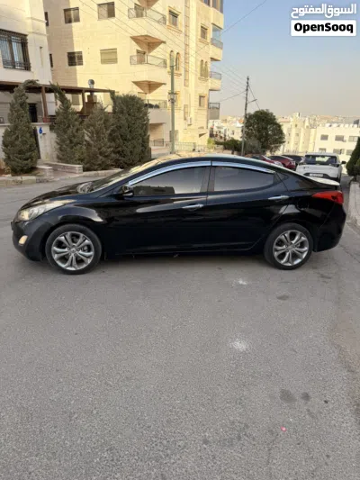 Hyundai Avante Standard 4