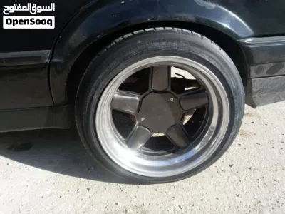 جنط شنايزر 17 الماني اصلي فقط بسعر مغري عفحص السعر 350 بدون كوشوك 300 والسعر نهائي كلفني 700 جنط 4