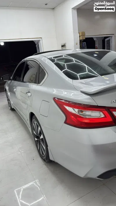 نيسان التيما SV 3