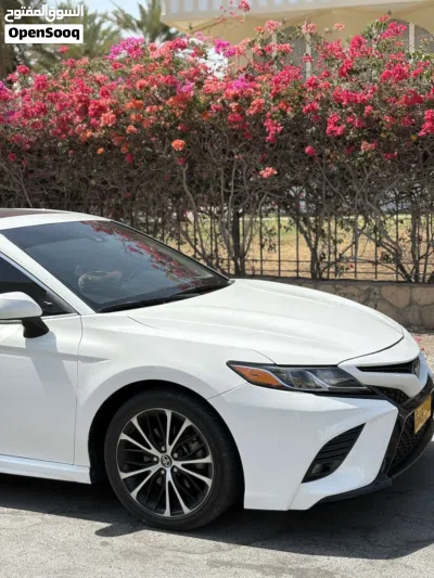 Toyota Camry SE 4