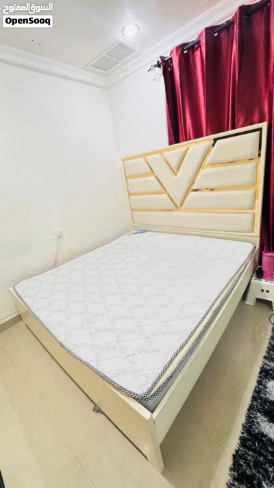 Bed with Mettress 4