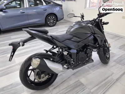 سوزوكي GSX-S750 ABS 4