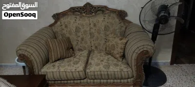كنب وطقم سفرة غرفة ضيوف مستعمل للبيع 2