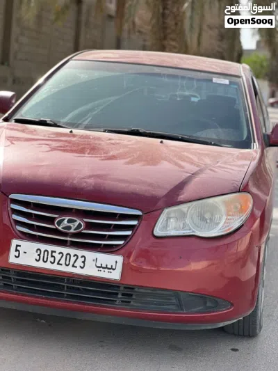 Hyundai Elantra Standard 4
