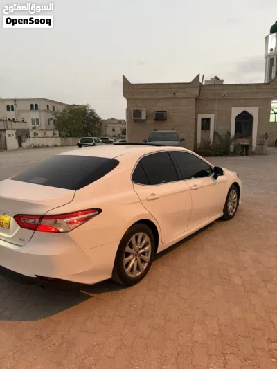 Toyota Camry LE 4
