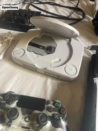 بيع سوني فور و سوني 1 و مكسر و يده سوني 4 و تلفزيون وقعده تلفزيون ويرات سوني وان و سوم و ابشر بسعد 4