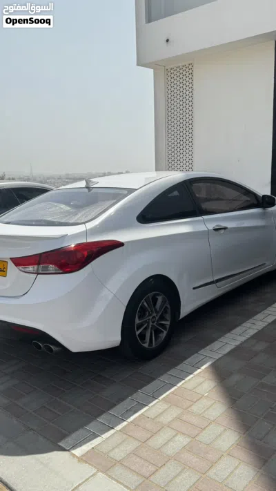 Hyundai Elantra SEL 4