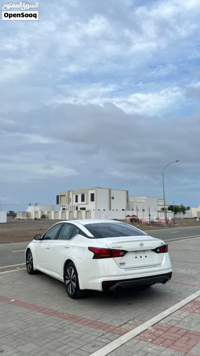 نيسان التيما SR 3