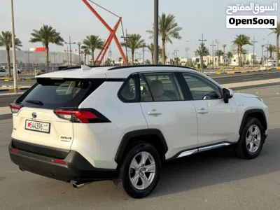 Toyota RAV 4 Basic 2