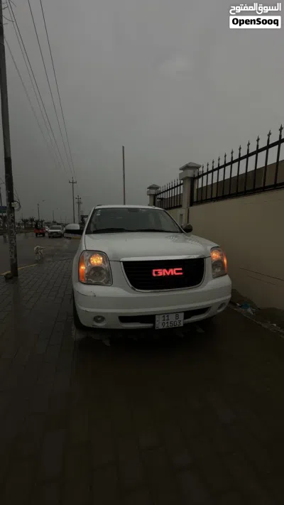 GMC Yukon SLE 2