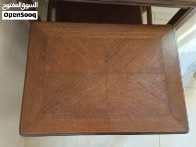 طقم طاولات جانبيه بحاله جيده جدا 4