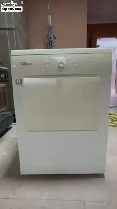 نشافة ملابس Whirlpool سعة 7 كيلو بحالة ممتازة للبيع ونظيفة جدا من الداخل ما شاء الله عليها 2