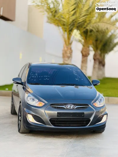 Hyundai Accent Standard 3