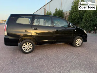 Toyota Innova 2.0G AT 2
