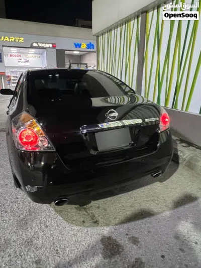 Nissan Altima Standard 2