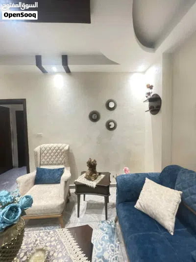 عفش غرفة ضيوف بحاله وكاله للبيع بسعر مناسب 400+طاولات+تحف تعليق عل حيط +تماثيل/350لحال بدون اي اضافه 3