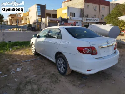 Toyota Corolla Standard 3