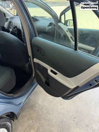 Toyota Yaris E 3