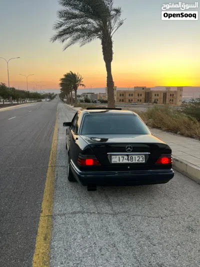 Mercedes Benz E-Class E 200 2