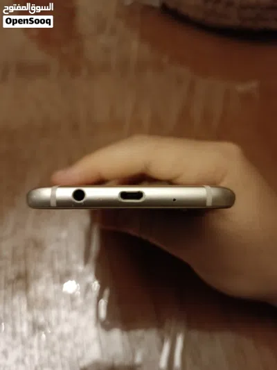 مستعمل Samsung Galaxy j7 pro 4