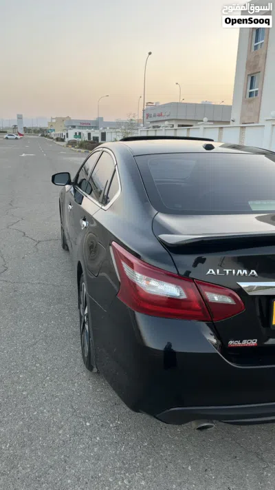 نيسان التيما SV 4