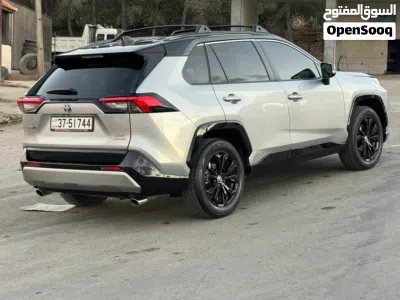 Toyota RAV 4 XSE 2
