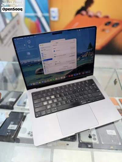 Apple MacBook Pro 14-inch 1TB 1024GB 16Gb RAM Clean Fantastic Professional High user experience 3