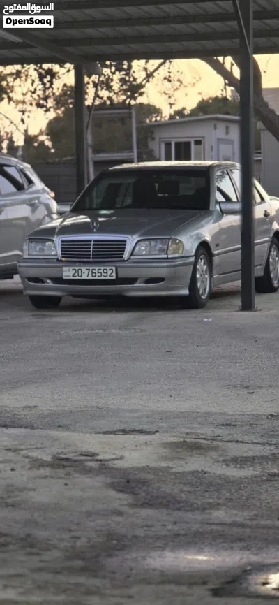مرسيدس بنز الفئة-C C 200 3