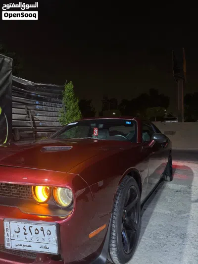 Dodge Challenger SXT 4