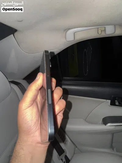 iPhone 15 Pro Max 2