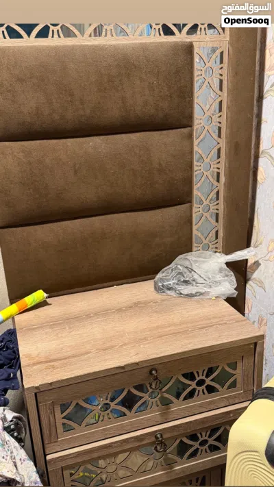ميز مرايه للبيع ب90وبيهن مجال 2