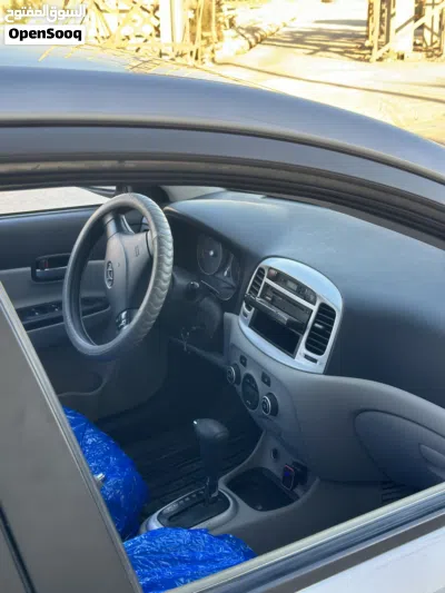 Hyundai Accent Standard 4
