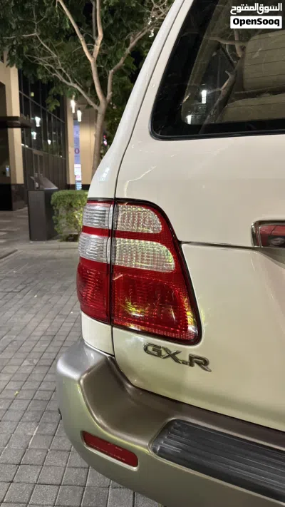 تويوتا لاند كروزر GXR 3