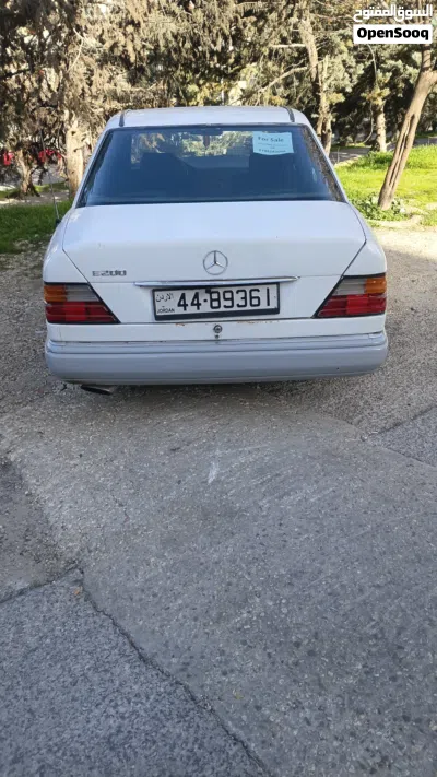 Mercedes Benz E-Class E 200 4