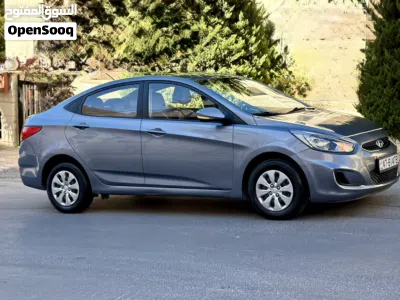 Hyundai Accent GLS 3