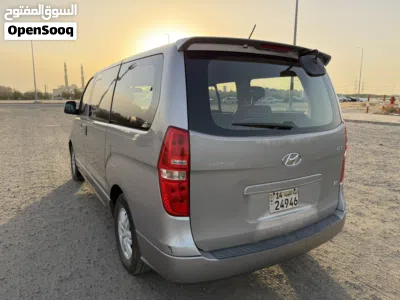 Hyundai H1 GLS 3