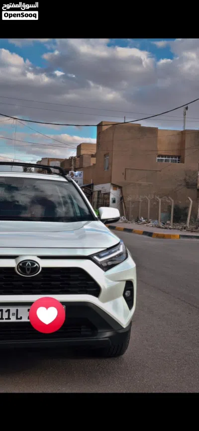 Toyota RAV 4 XLE 3