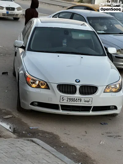 بي ام دبليو الفئة 5 525 4
