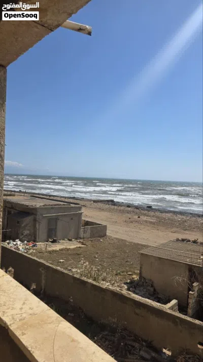 واجهة بحرية بانورامية أرض 913 م2 طابو أخضر على بحر الحميدية مباشرة – مرخصة 4 طوابق مع شقق ومحل 2