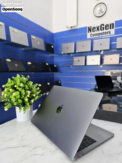 Apple MacBook Air A2337 Year 2020 Apple M1 Processor 8GB RAM 250GB SSD 13.3 Inch display size 3