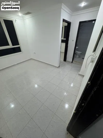 لدينا شقه للايجار تاني ساكن سوبر لوكس المهبولة قطعة 1 شارع 125 We have an apartment for rent, second 4