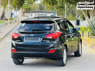 Hyundai Tucson GL 4