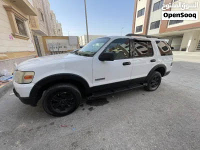 Ford Explorer XLT 3