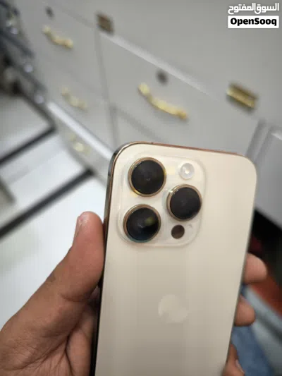 iPhone 14 Pro 256 GB Gold 2