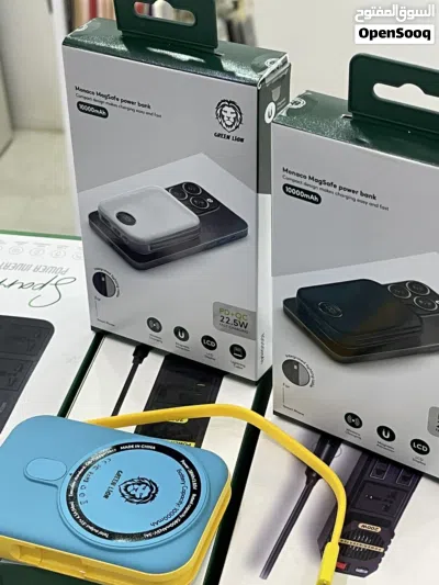 بطارية محمولة من شركة جرين تدعم الشحن Magsafe وشحن PD ، قوتها 10000mAh 4